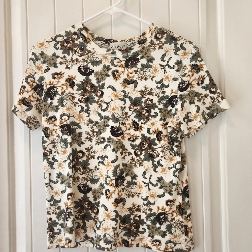 White Stag Short-Sleeved Neutral (Green, Brown on Cream) T-shirt, Size Small